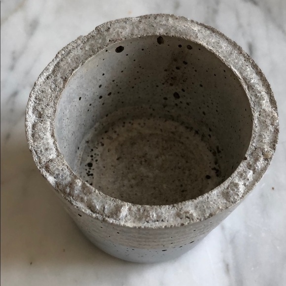 Raw Edge Concrete Planter - Picture 4 of 4